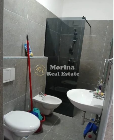 Tirane, jepet me qera apartament 1+1 Kati 2, 65 m² 550 € (Ali Demi)