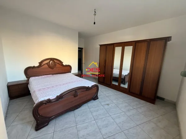 Vlore, shitet apartament 2+1+Ballkon Kati 2, 118 m² 200.000 € (Rruga Çamëria)