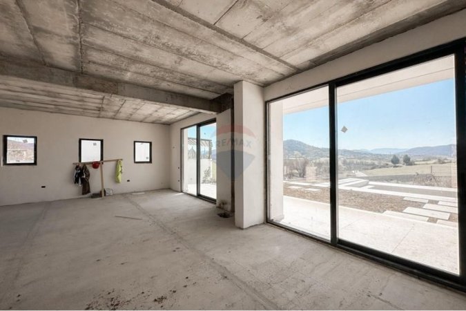 Tirane, shitet Vile 5+1+Aneks+Ballkon Kati 2, 444 m² 850.000 € 