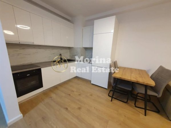 Tirane, jepet me qera apartament 2+1 Kati 10, 90 m² 500 € (Yzberisht)