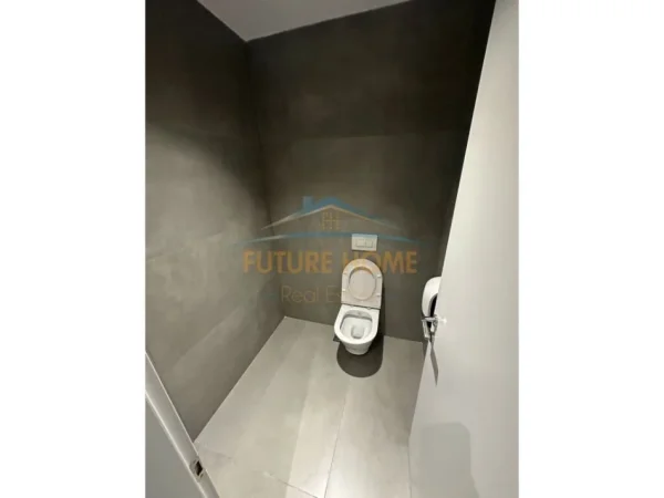 Tirane, jepet me qera zyre , 300 m² 5.500 € (KOMPLEKSI DELIJORGJI)