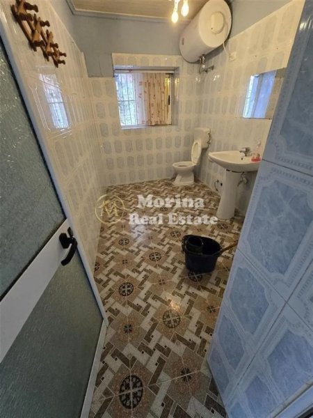 Tirane, jepet me qera apartament 1+1 Kati 1, 75 m² 350 € (QSUT)