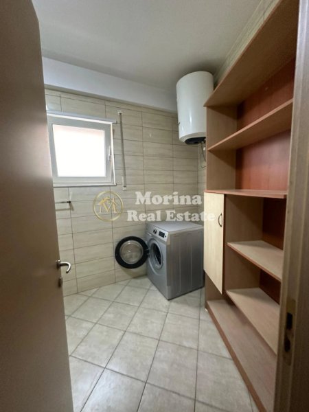 Tirane, jepet me qera apartament 1+1+Ballkon Kati 3, 70 m² 500 € (Pazari i Ri)