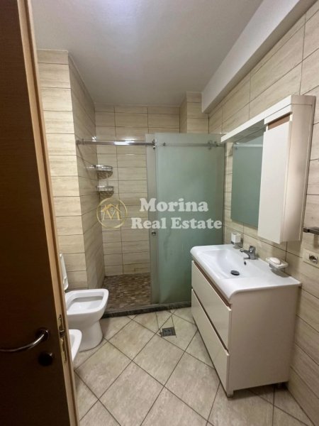 Tirane, jepet me qera apartament 1+1+Ballkon Kati 3, 70 m² 500 € (Pazari i Ri)