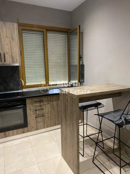 Tirane, jepet me qera apartament 1+1 Kati 2, 60 m² 400 € (Qytet Studenti)