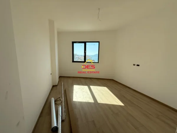 Vlore, shitet apartament 1+1+Ballkon Kati 3, 68 m² (Rruga Dhimitër Konomi)