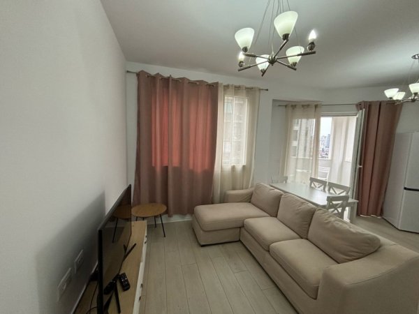 Tirane, jepet me qera apartament 2+1+Aneks+Ballkon Kati 4, 550 € (fusha e aviacionit)