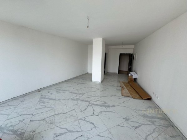 Tirane, jepet me qera apartament+verande  1+1 Kati 2, 60 m² 1.000 € (Lake View Residence)