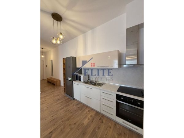Tirane, jepet me qera apartament 1+1+Ballkon Kati 3, 78 m² 700 € (Kompleksi Delijorgji)