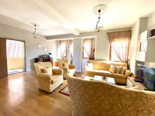 Tirane, shitet apartament 2+1+Aneks+Ballkon Kati 3, 113 m² 230.000 € (vasil shanto)
