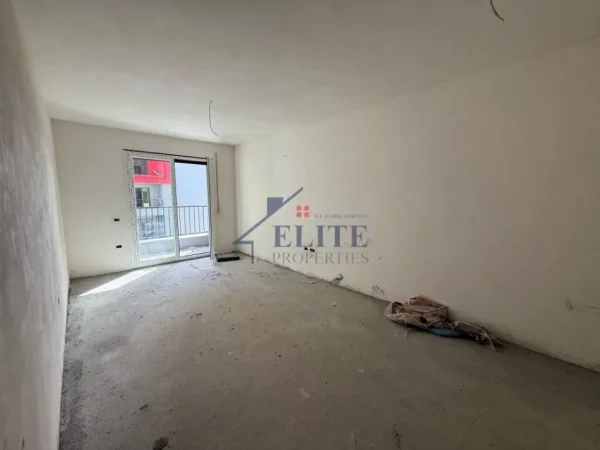 Tirane, shitet apartament 2+1+Ballkon Kati 5, 110 m² 121.011 € (Paskuqan)