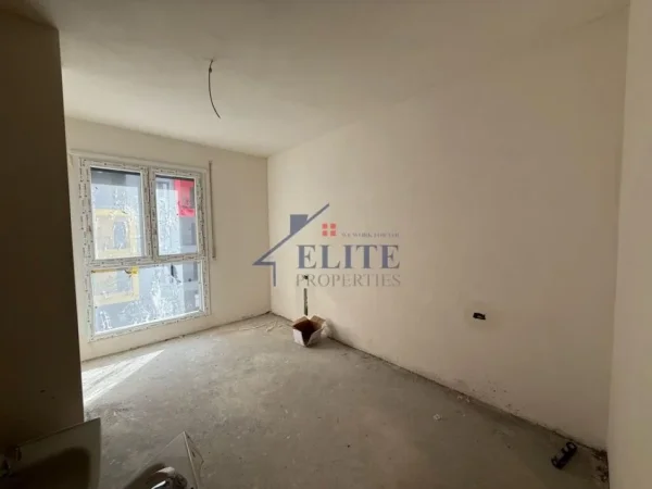Tirane, shitet apartament 2+1+Ballkon Kati 5, 110 m² 121.011 € (Paskuqan)