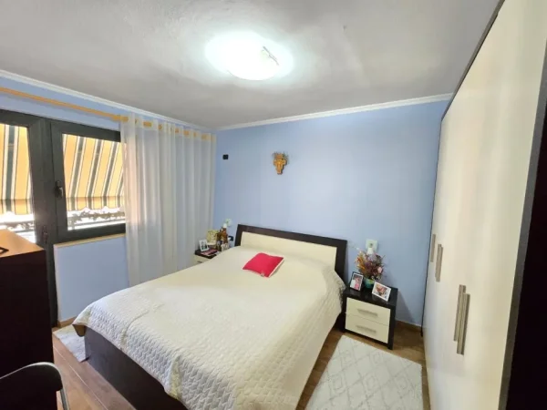 Tirane, shitet apartament 2+1 Kati 2, 93 m² 159.000 € (Apartament)