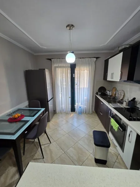 Tirane, shitet apartament 2+1 Kati 2, 93 m² 159.000 € (Apartament)