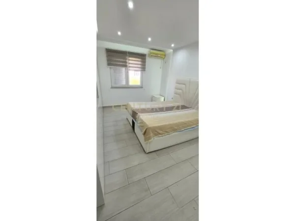 Tirane, shes apartament 2+1 Kati 3, 83 m² 158.000 € (Tek ish Parku)