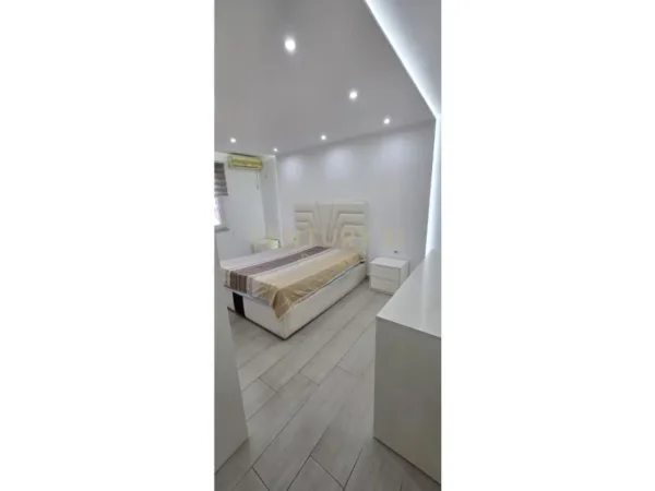 Tirane, shes apartament 2+1 Kati 3, 83 m² 158.000 € (Tek ish Parku)