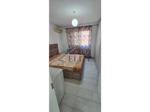 Tirane, shitet apartament 2+1+Ballkon Kati 3, 83 m² 158.000 € (Globe, Rruga e Kavajes)