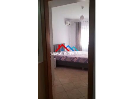 Tirane, jepet me qera apartament 2+1+Ballkon Kati 4, 97 m² 450 € (RRUGA LONI LIGORI)