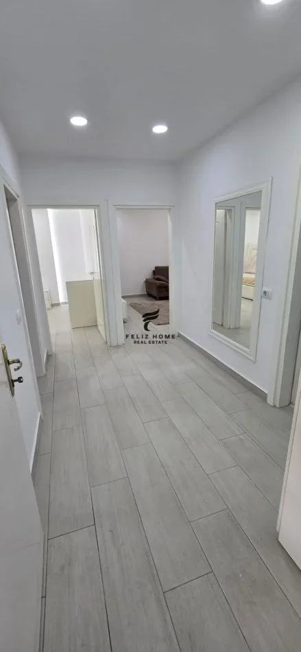 Tirane, shitet apartament 2+1+Ballkon Kati 3, 83 m² 158.000 € (RRUGA E KAVAJES)