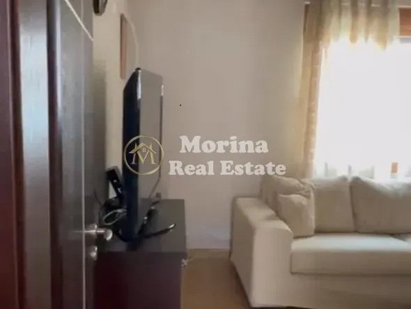 Tirane, jepet me qera apartament 2+1 Kati 2, 160 m² 450 € (Fresku)