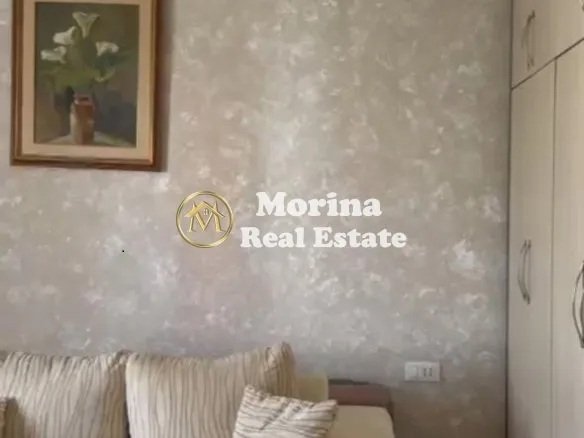 Tirane, jepet me qera apartament 2+1 Kati 2, 160 m² 450 € (Fresku)