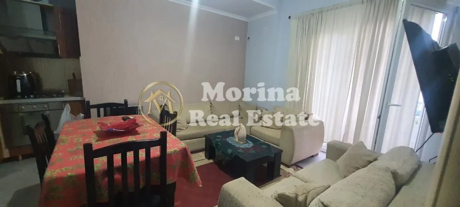 Tirane, jepet me qera apartament 1+1 Kati 4, 65 m² 300 € (Fresku)
