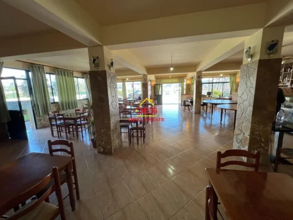 Vlore, jepet me qera ambjent biznesi Kati 0, 200 m² 500 € (Rruga Sokrat Leka)