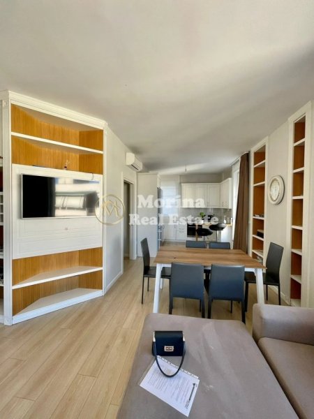 Tirane, jepet me qera apartament 3+1 Kati 3, 135 m² 1.100 € (Kopshti Botanik)