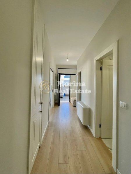 Tirane, jepet me qera apartament 3+1 Kati 3, 135 m² 1.100 € (Kopshti Botanik)
