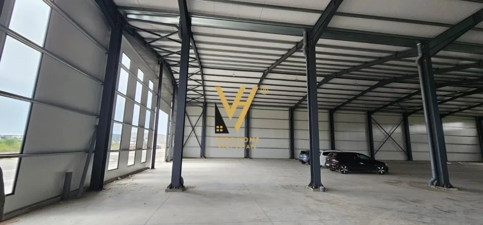 Durres, jepet me qera magazine Kati 0, 1.100 m² 2.500 € (SHEN AVLASH)