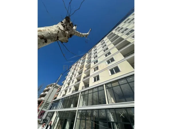 Tirane, shitet apartament 2+1 Kati 7, 93 m² 79.400 € (Kamez)