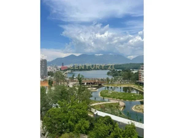 Tirane, shes garazh , 24 m² 35.000 € (Kopshti Botanik Zoologjik)