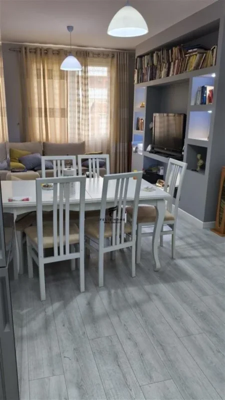 Tirane, shitet apartament 1+1+Ballkon Kati 1, 69 m² 145.000 € (BRRYL)