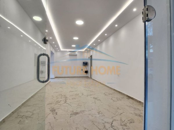 Tirane, shes dyqan Kati 0, 40 m² 270.000 € (21 dhjetori)