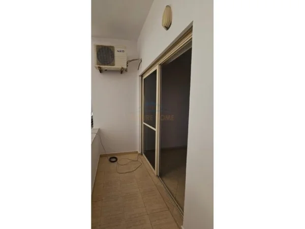 Shitet, Garsoniere, Plazhi Hekurudha, Durres