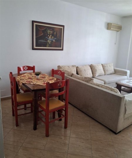 Tirane, jepet me qera apartament 1+1+Ballkon Kati 5, 60 m² 320 € (Fresk prane Bunkart,Rr.Muhamed Deliu)