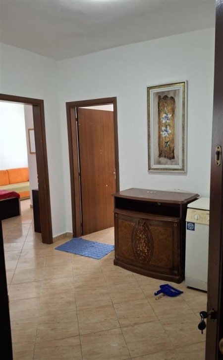 Tirane, jepet me qera apartament 1+1+Ballkon Kati 5, 60 m² 320 € (Fresk prane Bunkart,Rr.Muhamed Deliu)