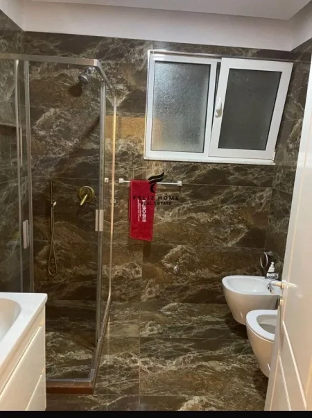 Tirane, shitet apartament 1+1+Ballkon Kati 4, 70 m² 143.500 € (KOPSHTI ZOOLOGJIK)