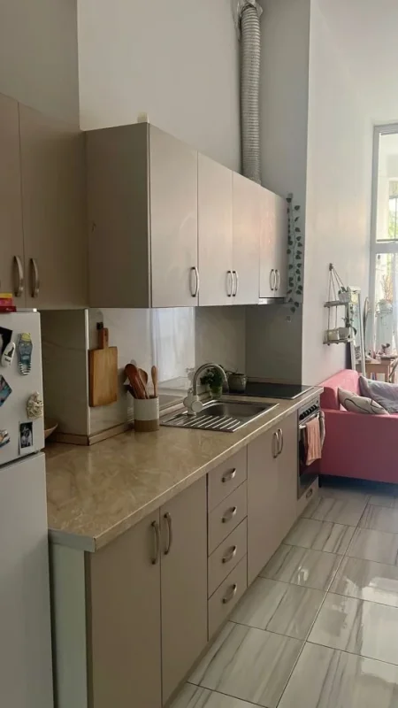 Tirane, shes apartament duplex 1+1+Ballkon Kati 0, 75 m² 78.000 € (Rruga 5 Maji)