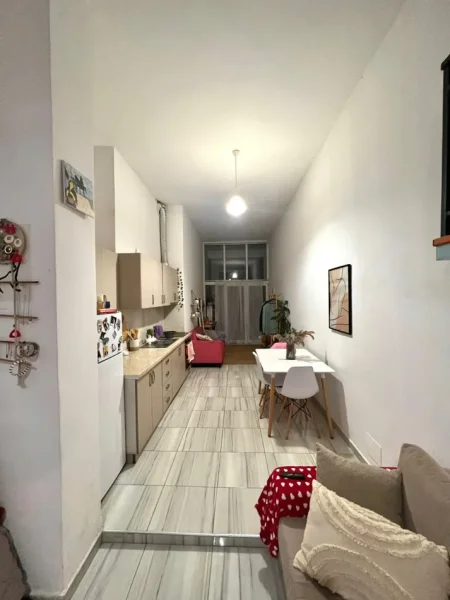 Tirane, shes apartament duplex 1+1+Ballkon Kati 0, 75 m² 78.000 € (Rruga 5 Maji)