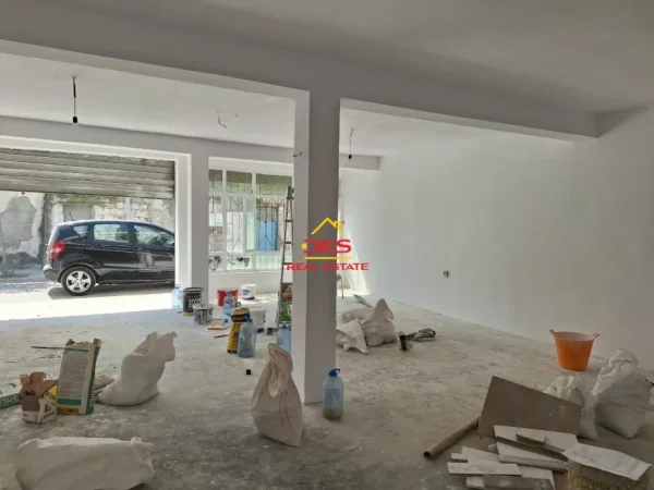 Vlore, shitet ambjent biznesi Kati 0, 73 m² 58.000 € (Rruga Ymer Veshi)