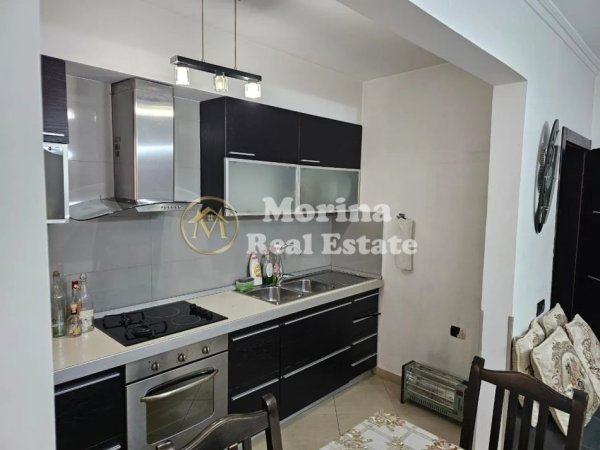 Tirane, jepet me qera apartament 1+1 Kati 2, 68 m² 440 € (Rruga e Kavajes)