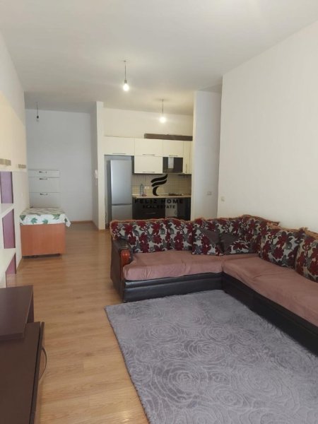 Tirane, jepet me qera apartament 2+1+Ballkon Kati 1, 85 m² 500 € (ASTIR)