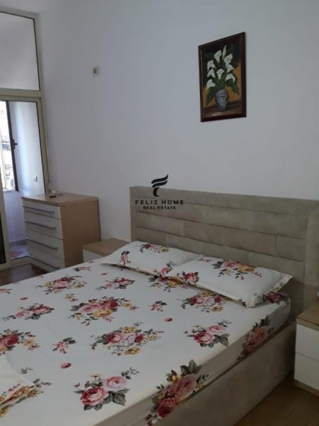 Tirane, jepet me qera apartament 2+1+Ballkon Kati 1, 85 m² 500 € (ASTIR)