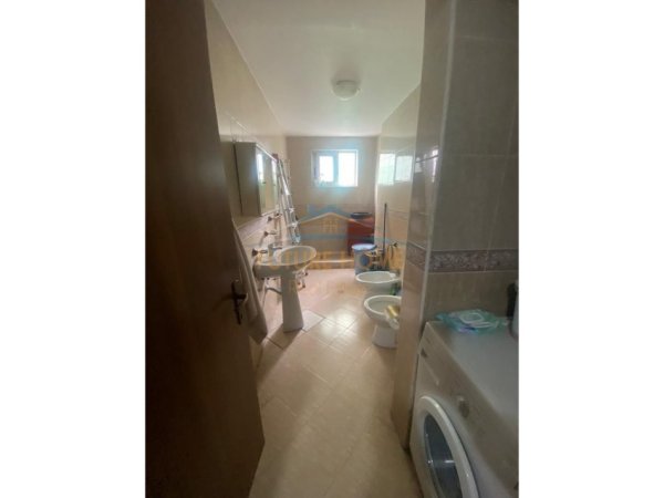 Tirane, shitet apartament 1+1+Ballkon Kati 5, 75 m² 160.000 € (KOMUNA E PARISIT)