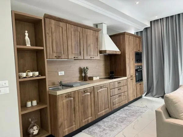 Tirane, jepet me qera apartament 2+1+Ballkon Kati 3, 119 m² 456.000 € (Lake View)