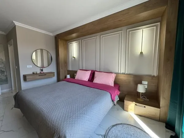 Tirane, jepet me qera apartament 2+1+Ballkon Kati 3, 119 m² 456.000 € (Lake View)