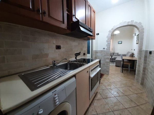 Tirane, jepet me qera apartament 1+1+Ballkon Kati 2, 50 m² 460 € (5 MAJI)
