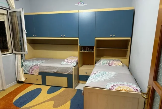 Tirane, jepet me qera apartament 2+1 Kati 2, 110 m² 500 € (ali demi)