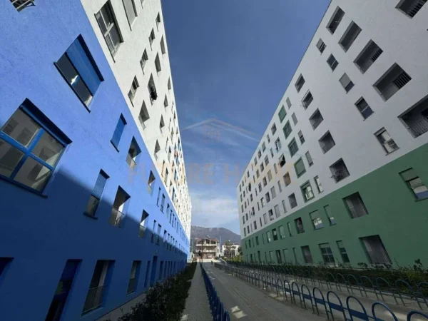 Tirane, jepet me qera apartament 1+1+Ballkon Kati 4, 54 m² 390 € (Ali Demi)